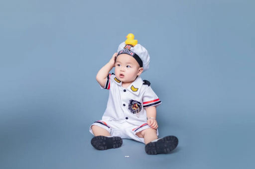 博尔塔拉蒙古宝宝几个月攒肚子
